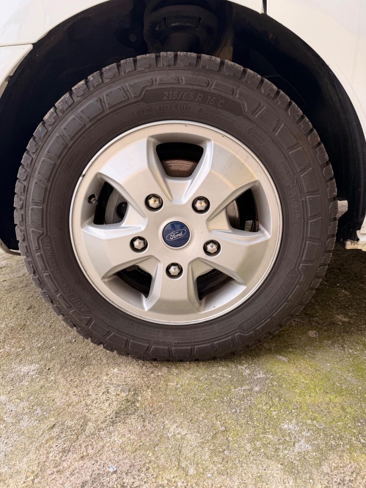 Ford Tourneo Custom 9POSTI 310 2.0 TDCi77kw UNIPRO