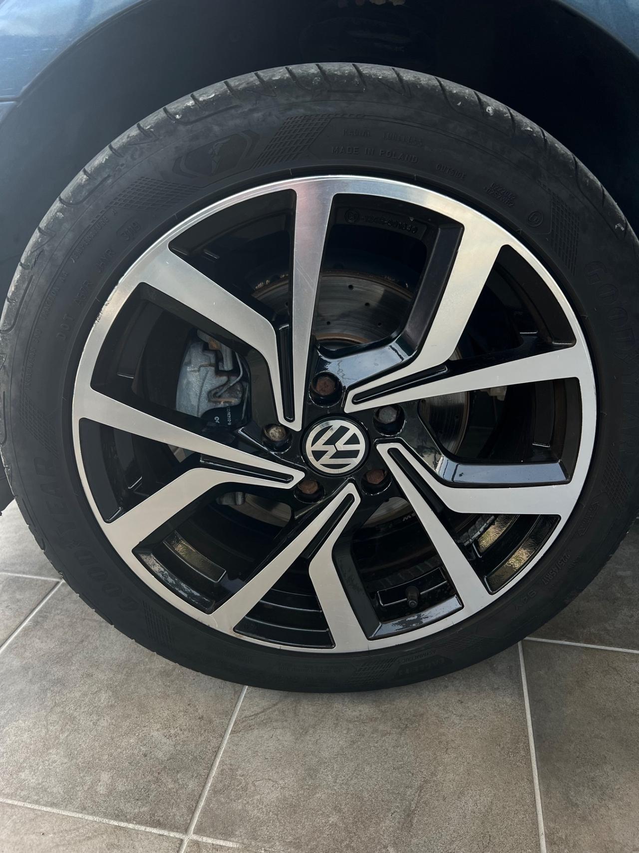 Volkswagen Golf 2.0 TDI 140CV DPF DSG 5p. Highline