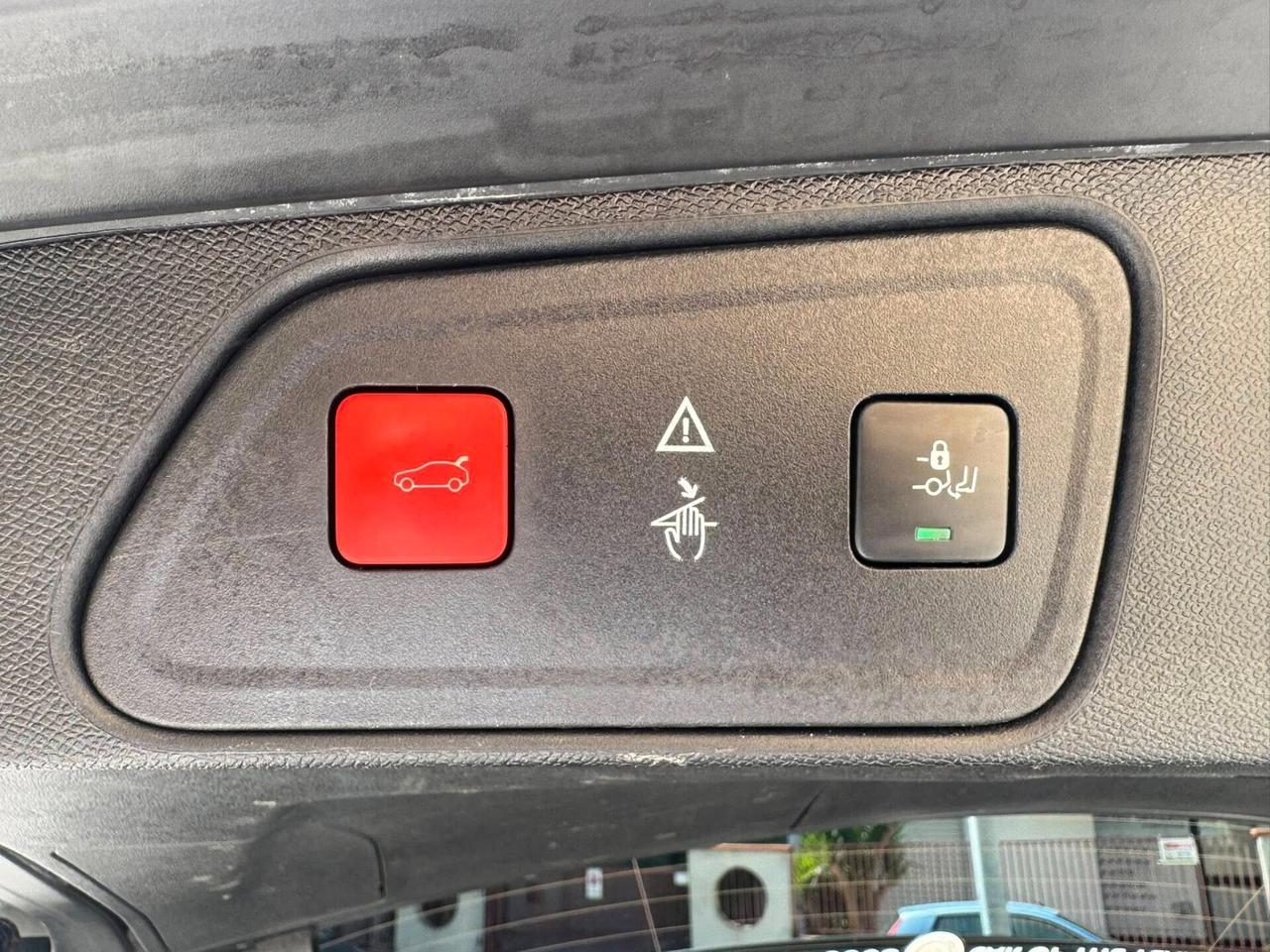 PEUGEOT 3008 1.6 HDI 120 CV. EAT8 TETTO+NAVI+BIXENO