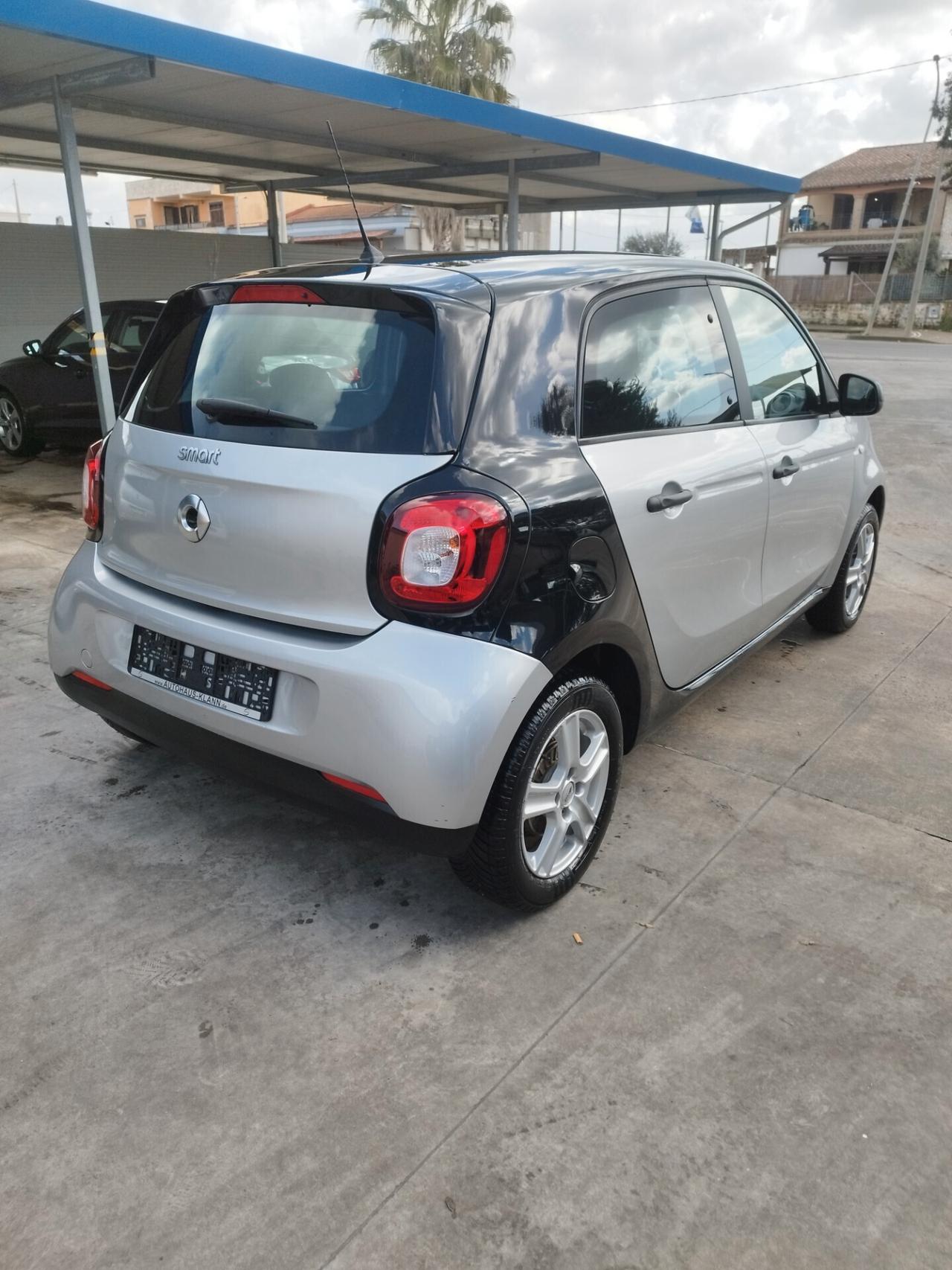 Smart ForFour 70 1.0 Youngster