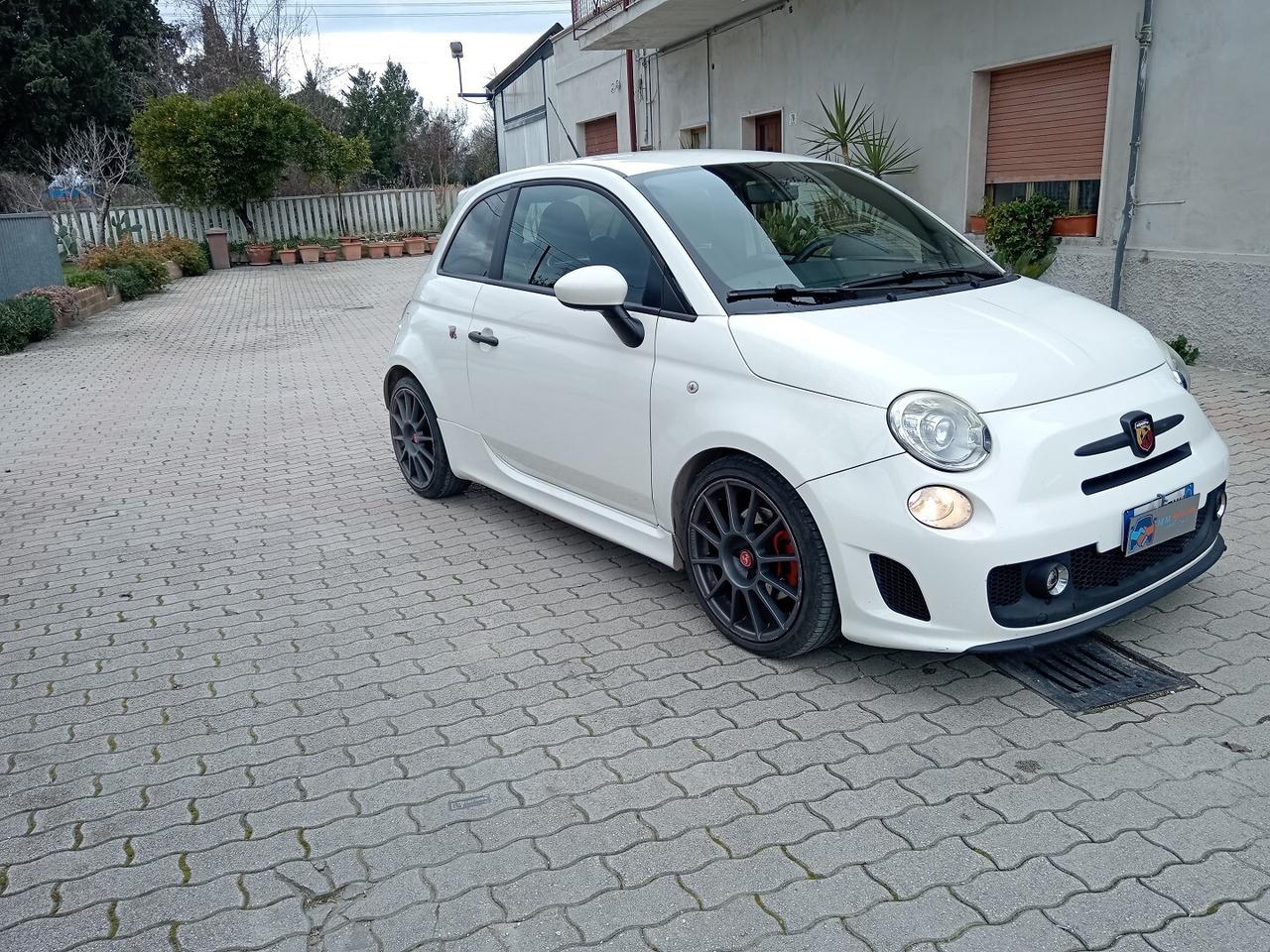 Abarth 595 1.4 16v t. t-jet ESSESSE 160cv ProMMO