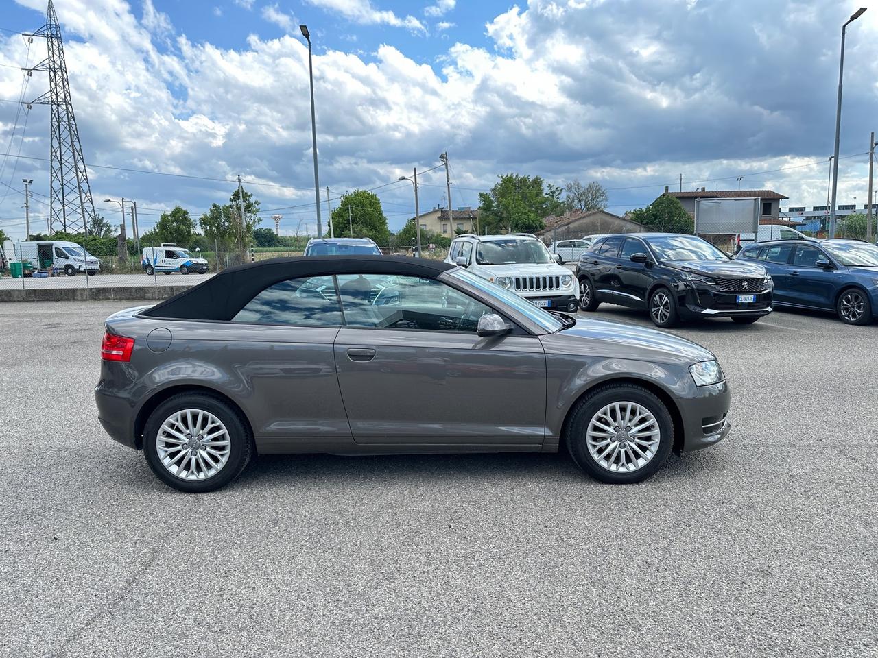 Audi A3 Cabrio 1.6 TDI 105 CV CR Attraction - 2012