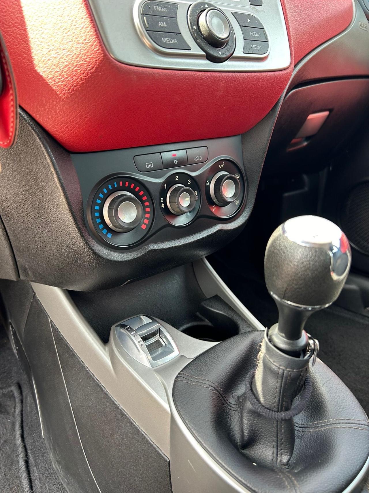 Alfa Romeo MiTo 1.3 JTDm-2 95 CV S&S Distinctive Sport Pack