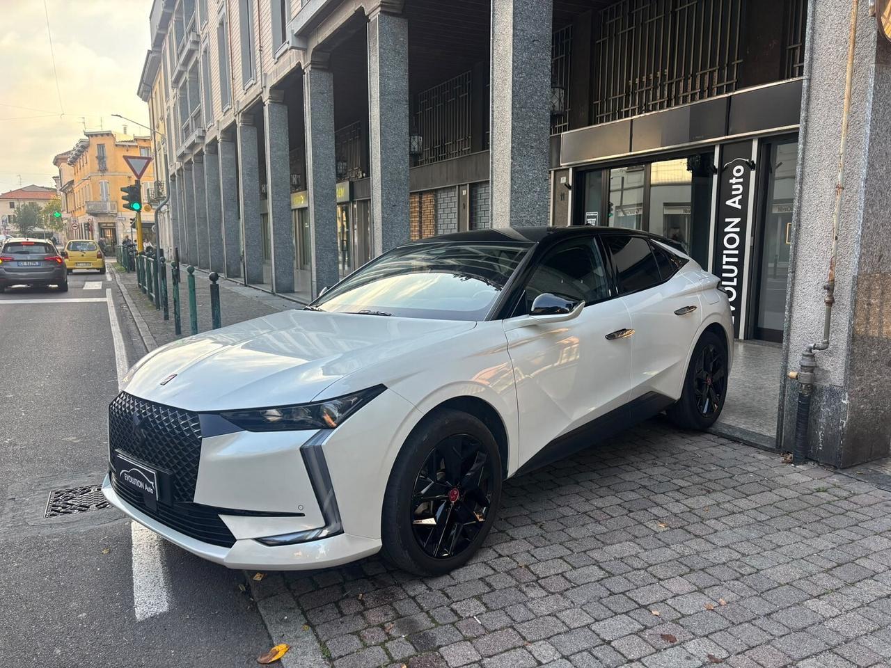 DS4 E-Tense 225 Cross Opera