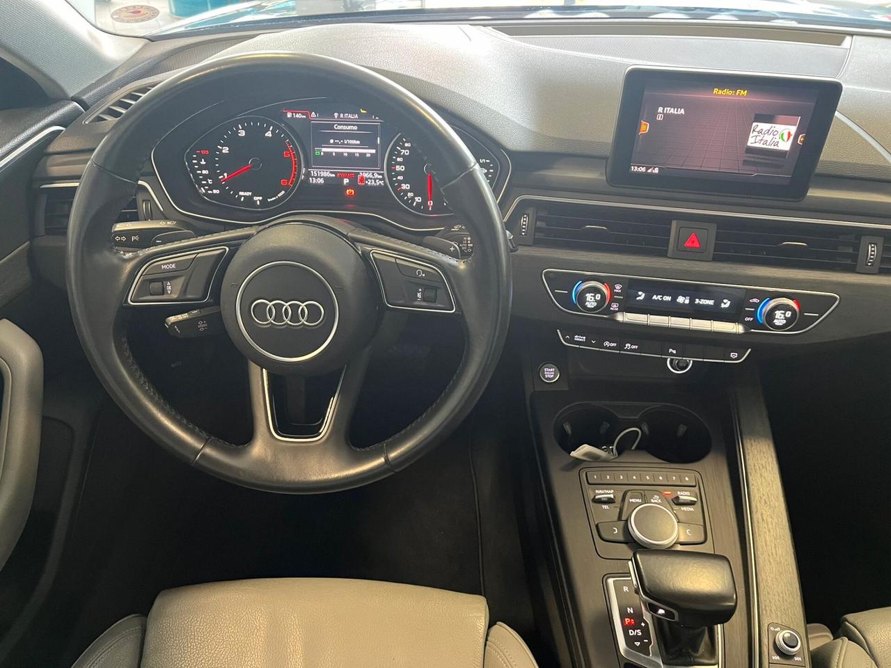 Audi A4 40 TDI quattro S tronic Business Sport