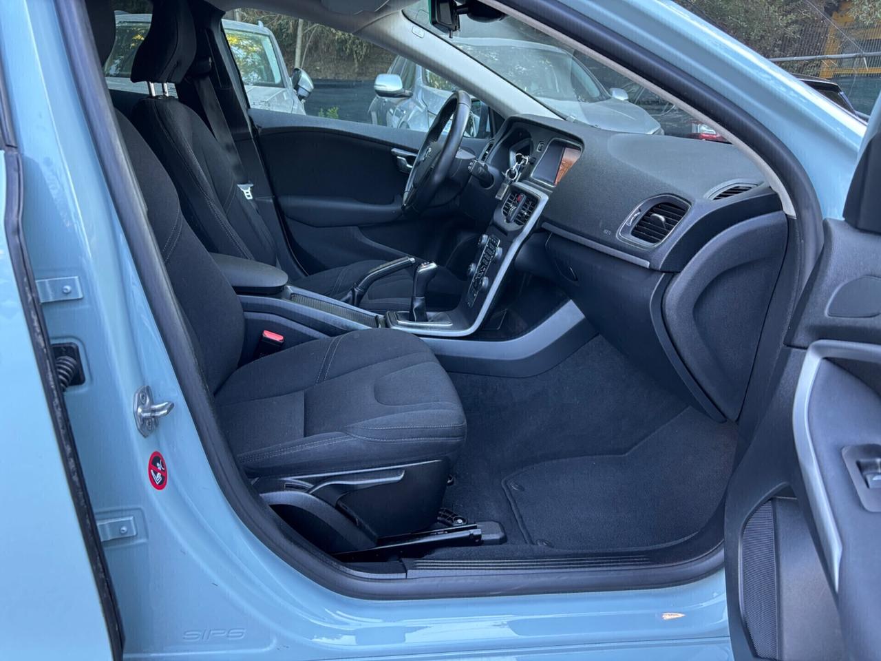 Volvo V40 T2 Kinetic BENZINA OK neopatentati