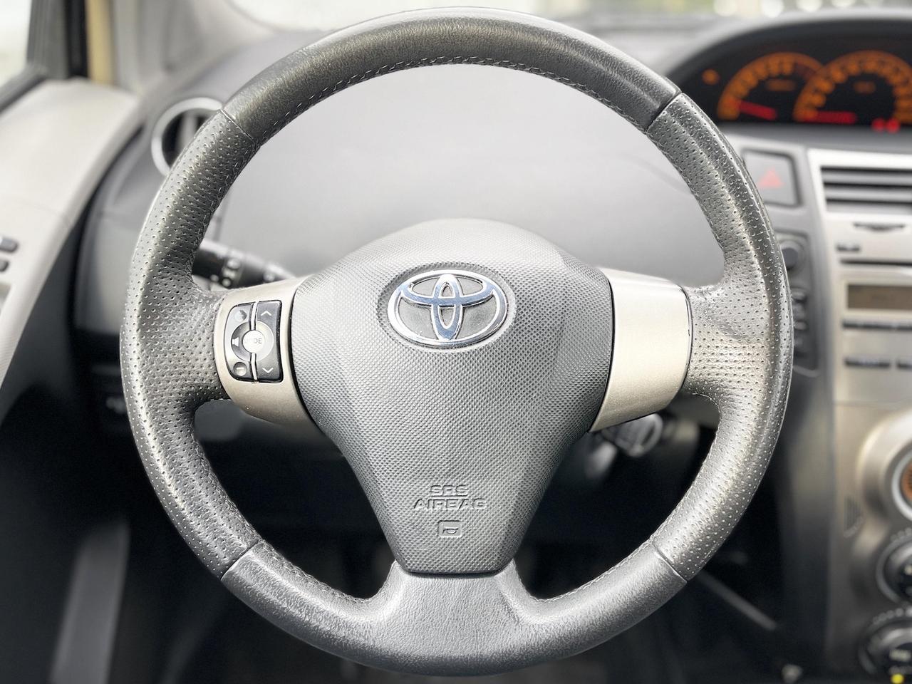 Toyota Yaris 1.3 Benzina 100CV E4 Neo - 2010