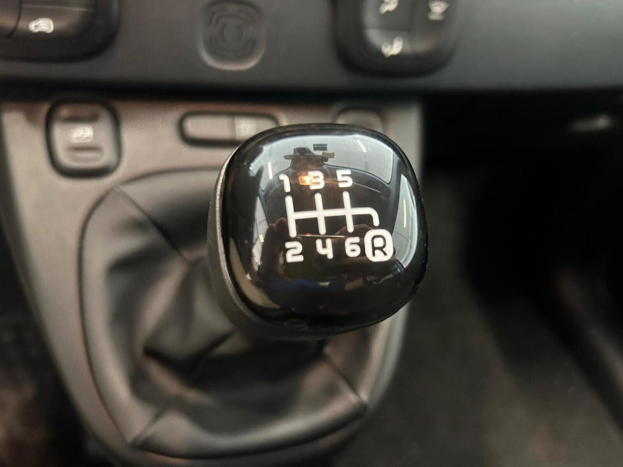 Fiat Panda CROSS 1.0 FireFly Hybrid 6mt SPOTICAR