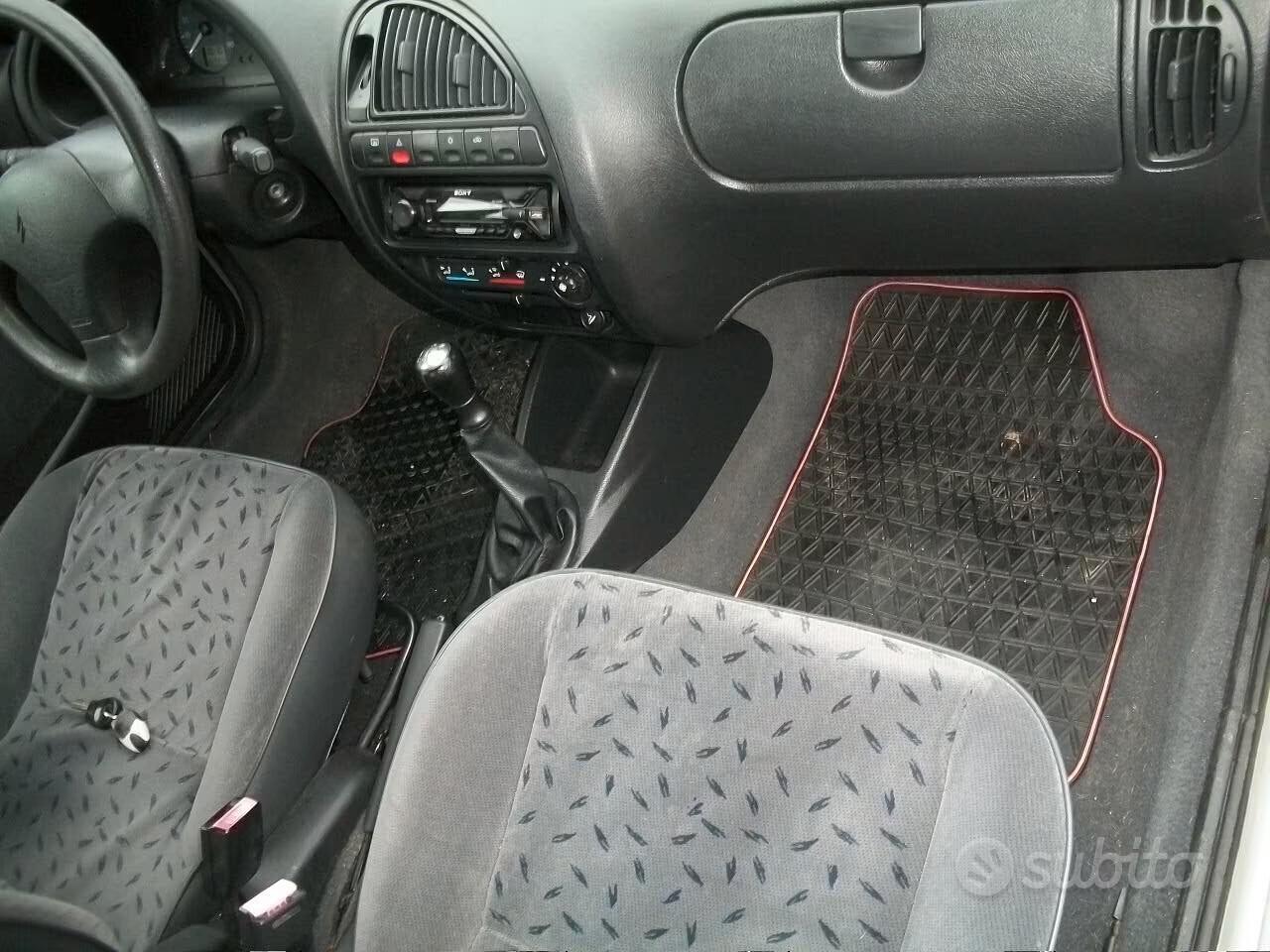 Citroen SAXO 1.1i benzina cat 5 porte SX ok neo patentati