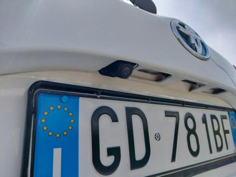 Toyota Yaris Hybrid Business