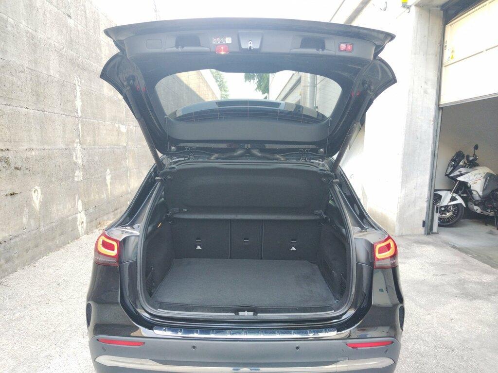 Mercedes GLA 180 180 D Premium 8G-DCT