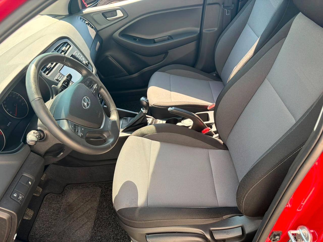 Hyundai i20 1.2 5 porte Connectline*EURO6*NEOPATENTATI