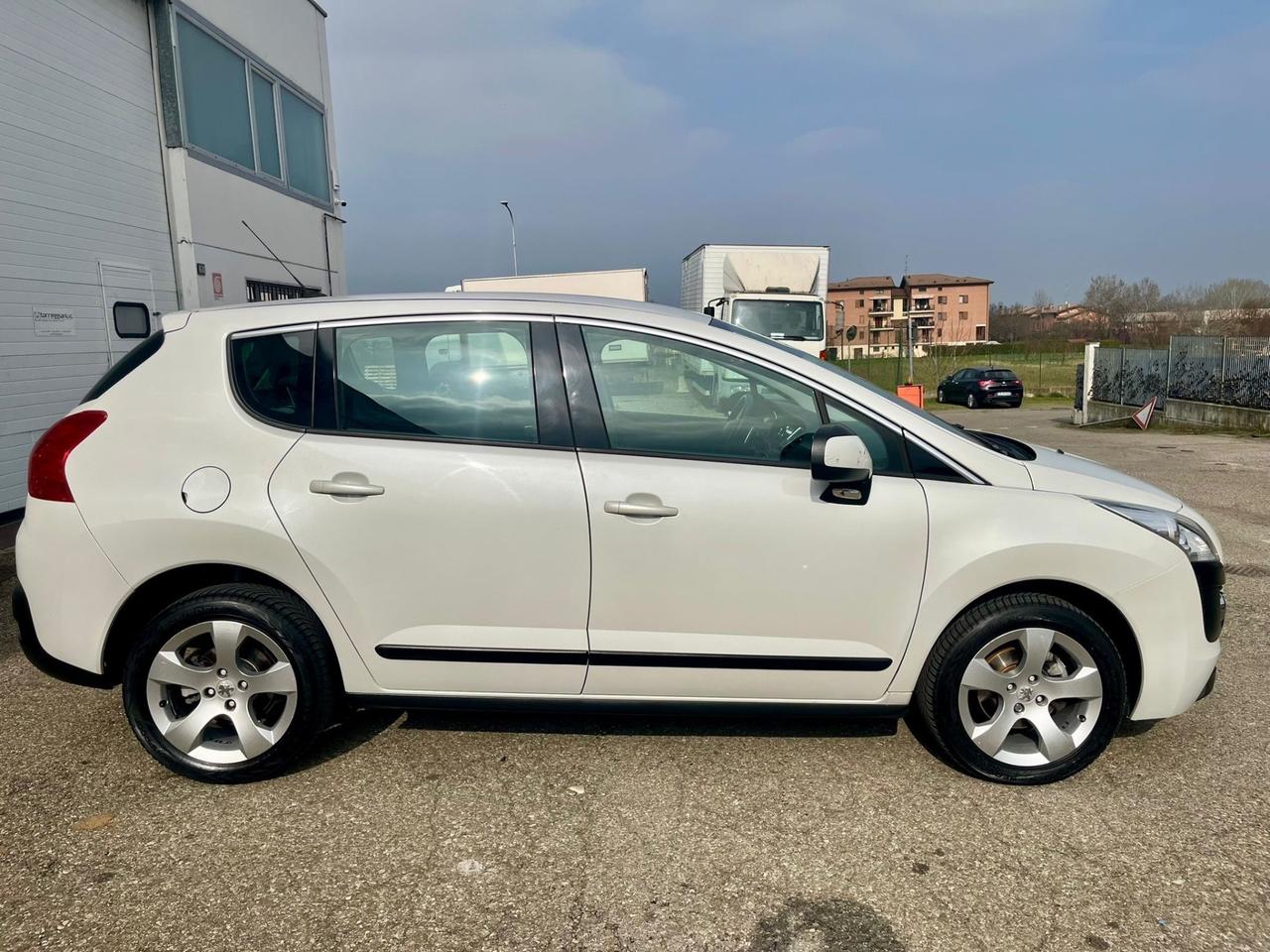 Peugeot 3008 1.6hdi 2012 118.000km cambio robotizzato perfetta