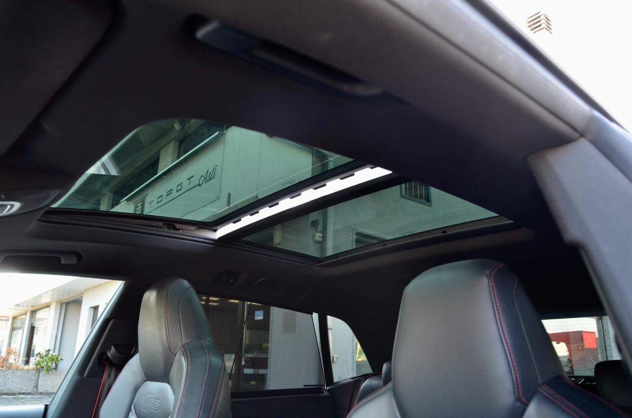 AUDI RS Q8 4.0 MHEV QUATTRO 600cv TIPTRONIC, SERVICE UFF AUDI, TETTO, MATRIX, HI-FI BANG&OLUFSEN, GANCIO TRAINO, EURO 6D, PERMUTE