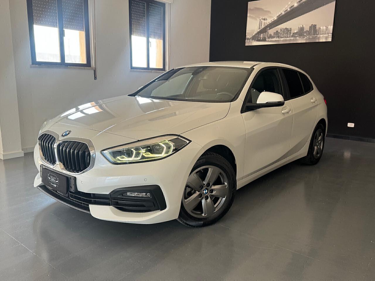 Bmw 116d Sport Line - 2021