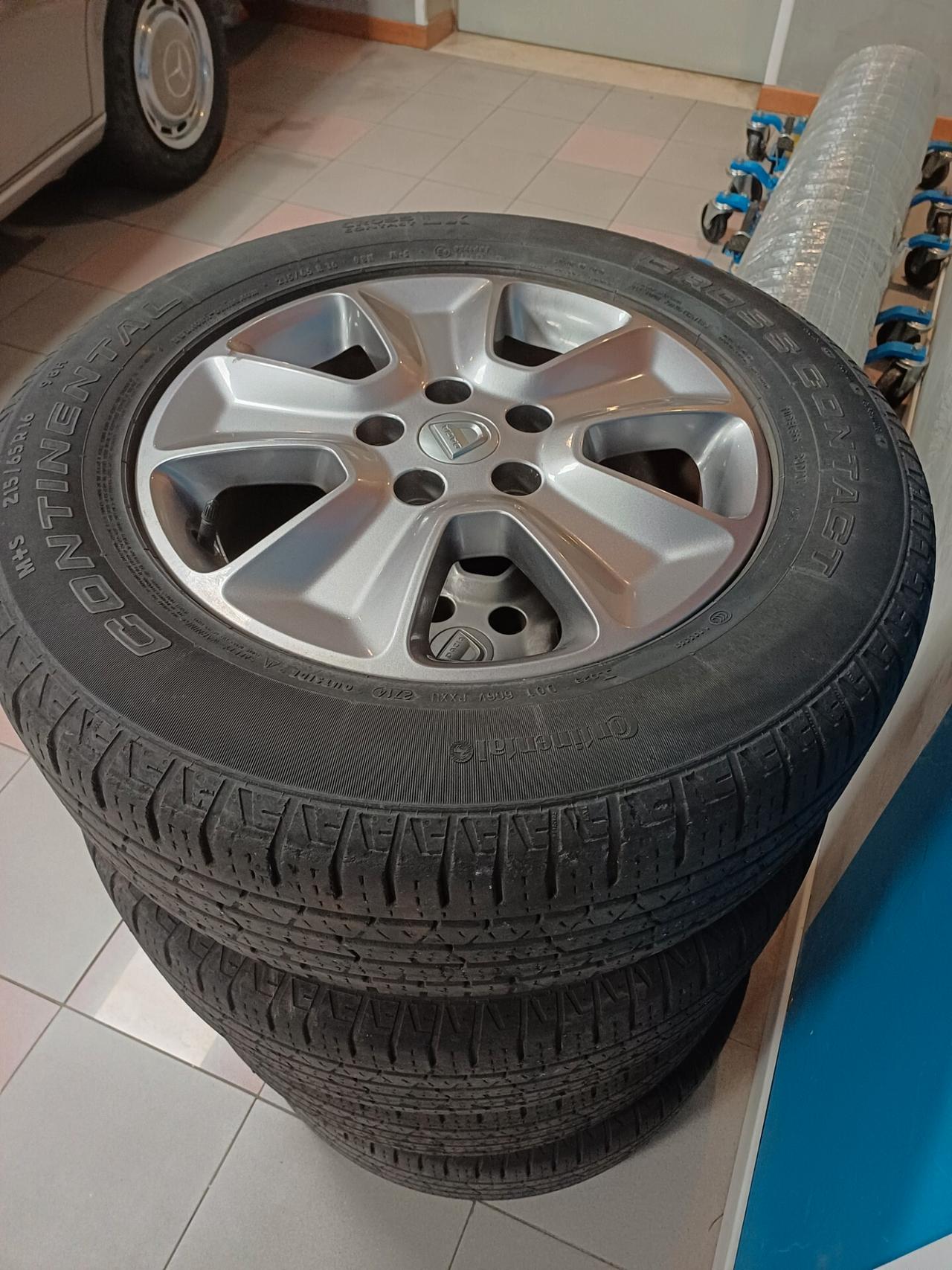 Dacia Duster 1.6 Laureate 4×2 GPL