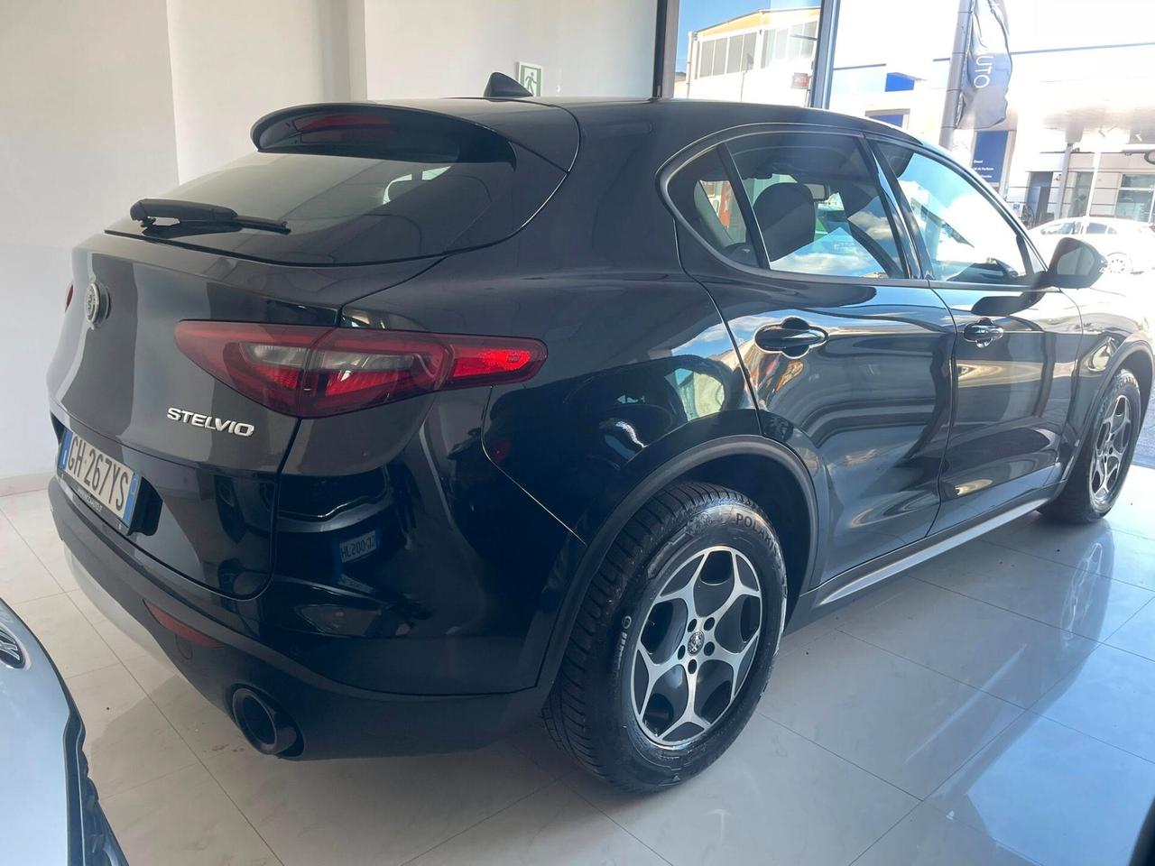 Alfa Romeo Stelvio 2.2 Turbodiesel 160 CV AT8 RWD Super Business
