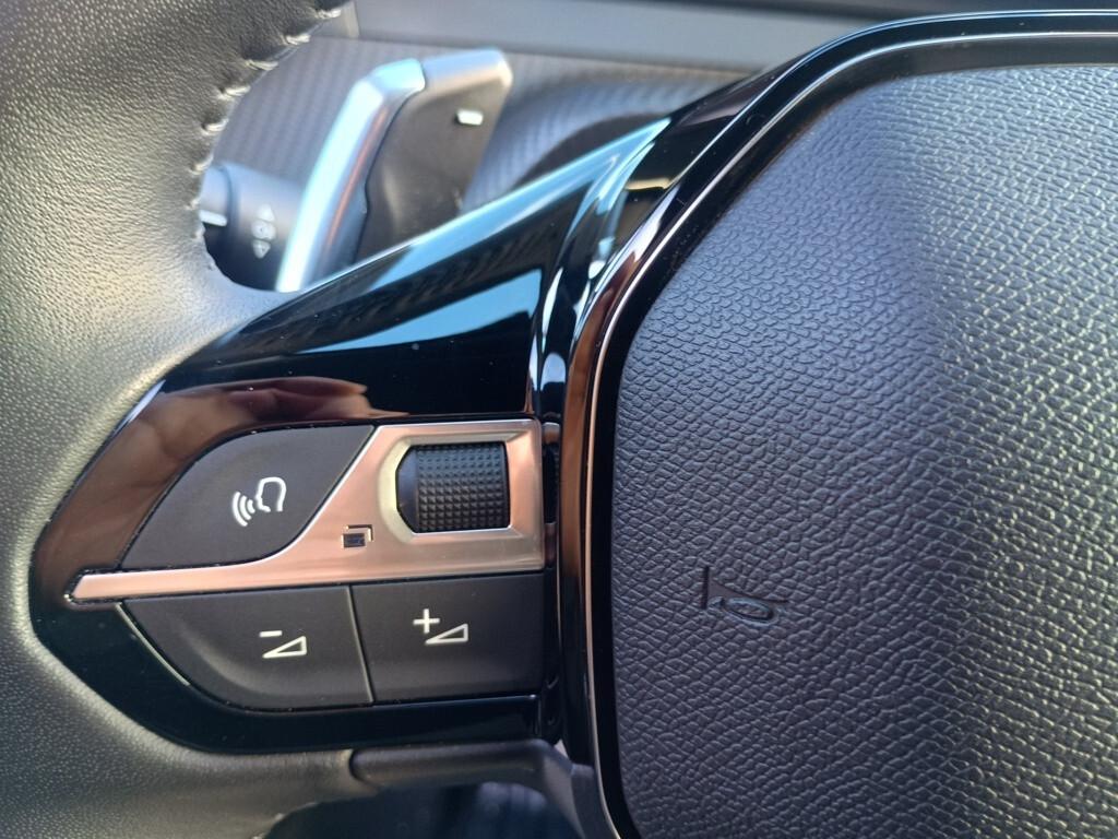 Peugeot 2008 1.2 130cv EAT8 Allure