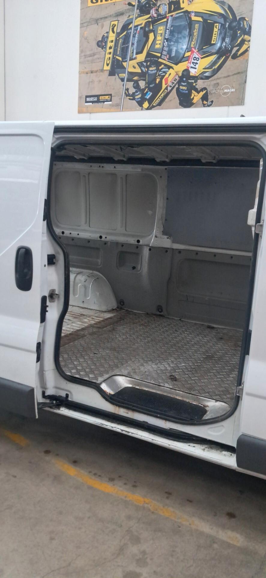 Opel Vivaro 2.0 cdti p.lungo