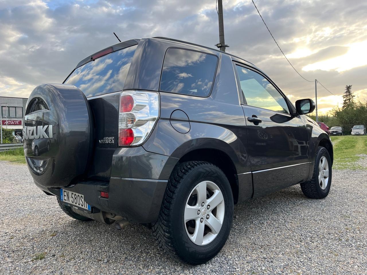 Suzuki Grand Vitara 1.9 DDiS 3 porte Offroad