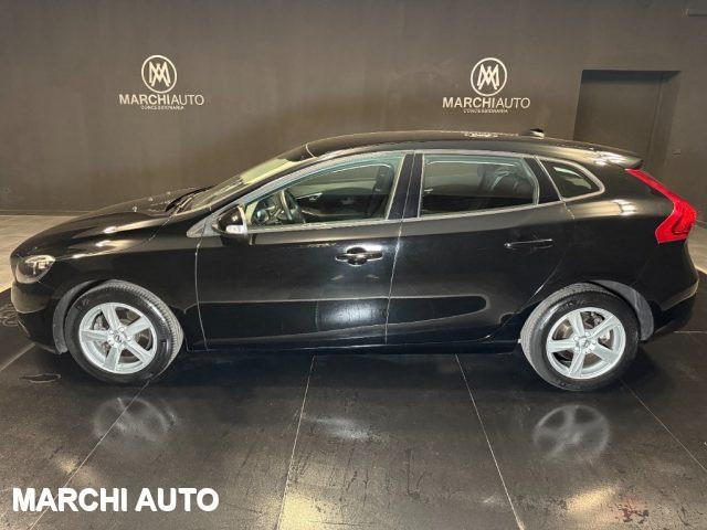 VOLVO V40 T2 Plus