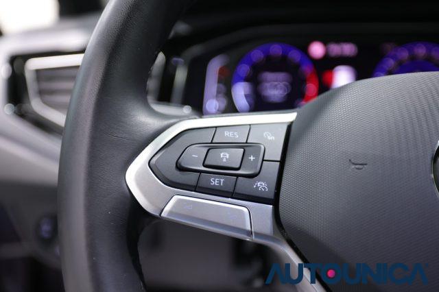 VOLKSWAGEN Taigo 1.0 TSI 115 CV R-LINE FARI LED TETTO PANORAMA