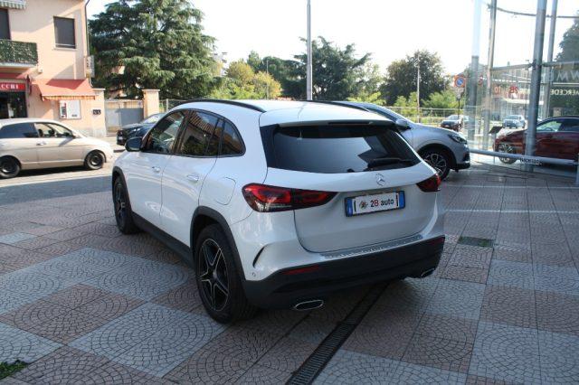 MERCEDES-BENZ GLA 200 Automatic Premium