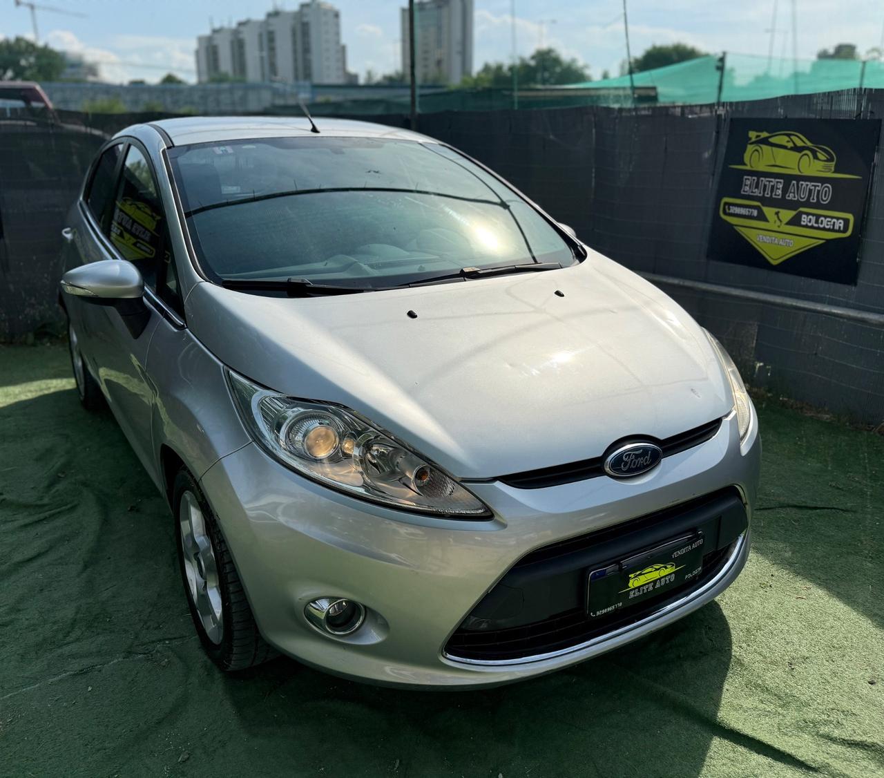 Ford FIESTA 1.4 GPL TITANIUM 5 PORTE NEOPATENTATI