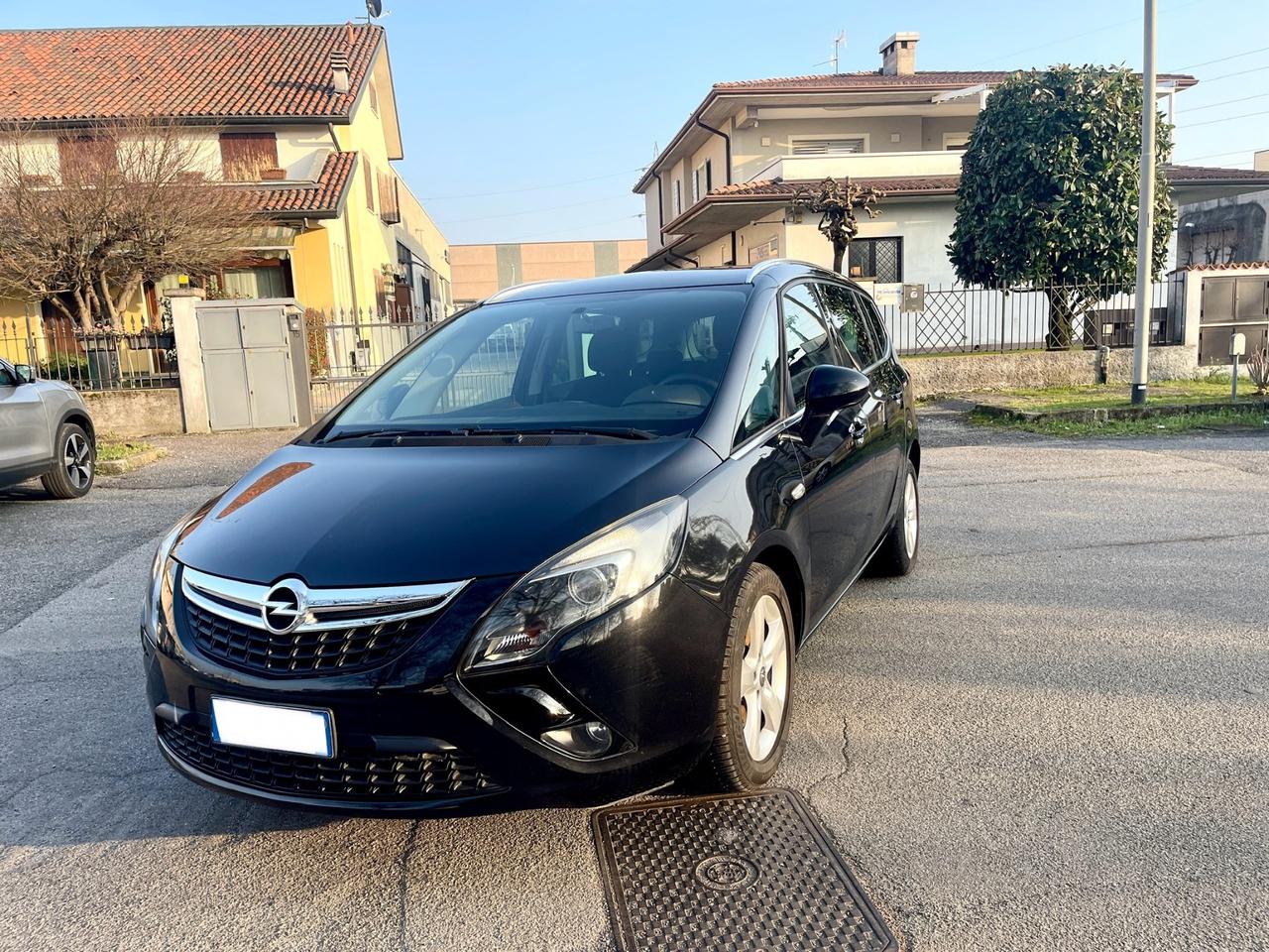 Opel Zafira Tourer 1.4 Turbo 140CV GPL Cosmo 2013 Posti7