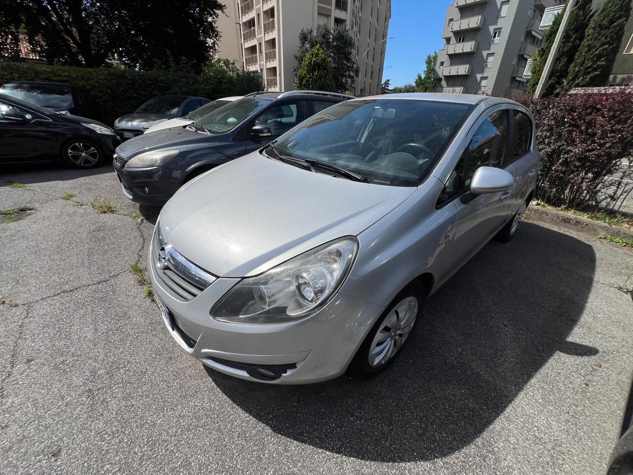 Opel Corsa 1.2 5 porte Club