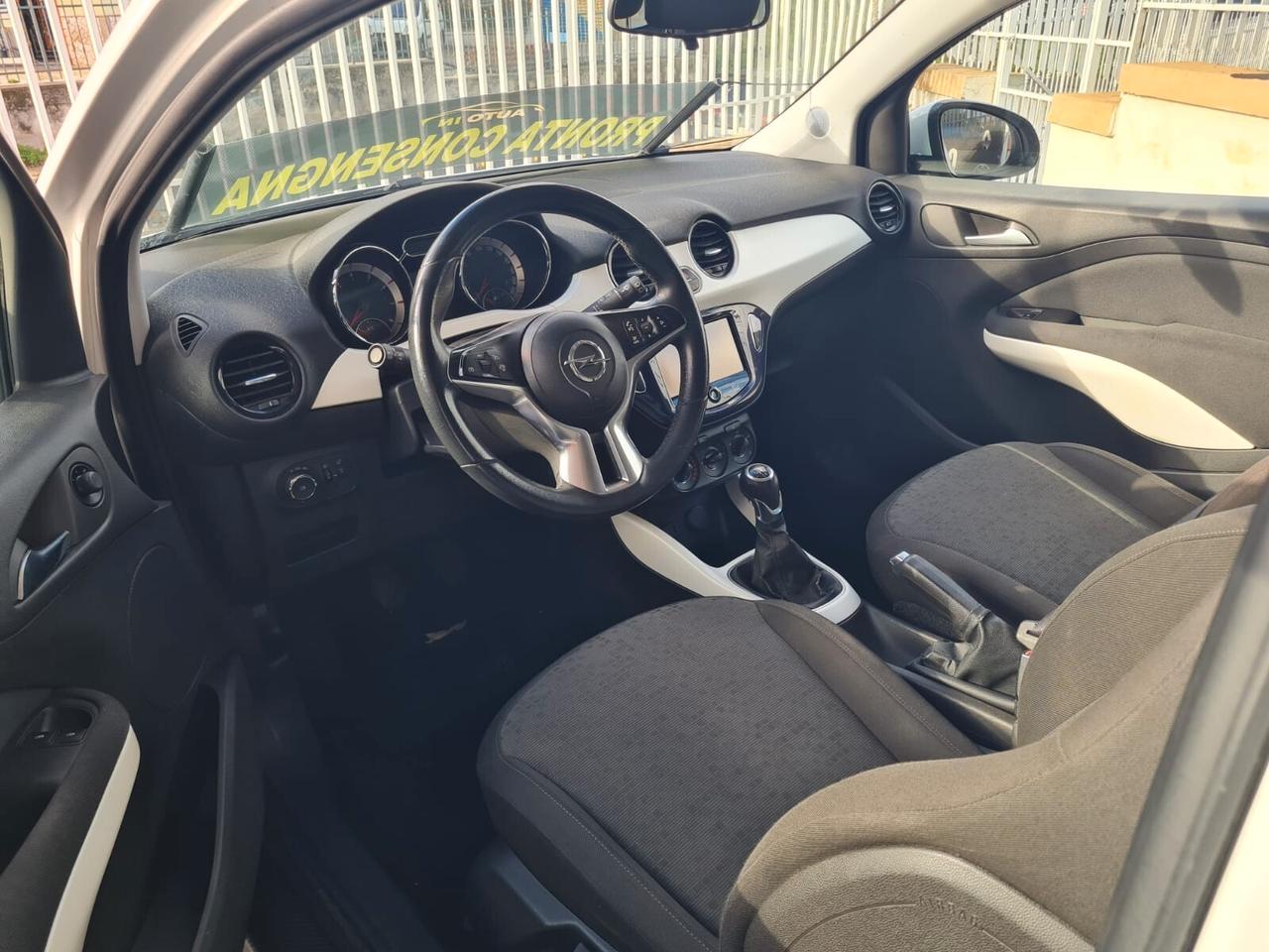 Opel Adam 1.2 70 CV White/Black Link
