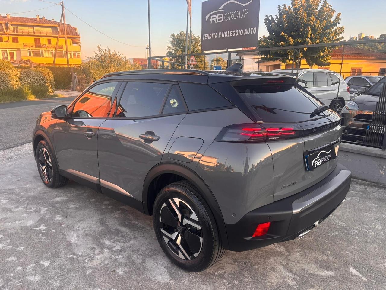 Peugeot 2008 Hybrid 145 e-DCS6 GT KM 0