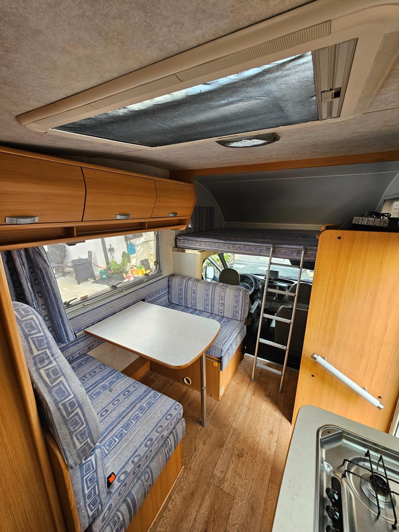 Mansardato 6 posti letto anno 2005 85.000km