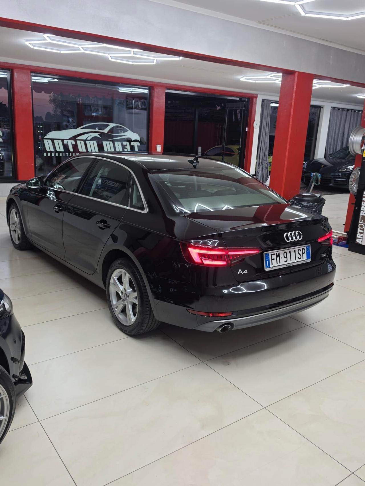 Audi A4 2.0 TDI 122 CV Business Sport