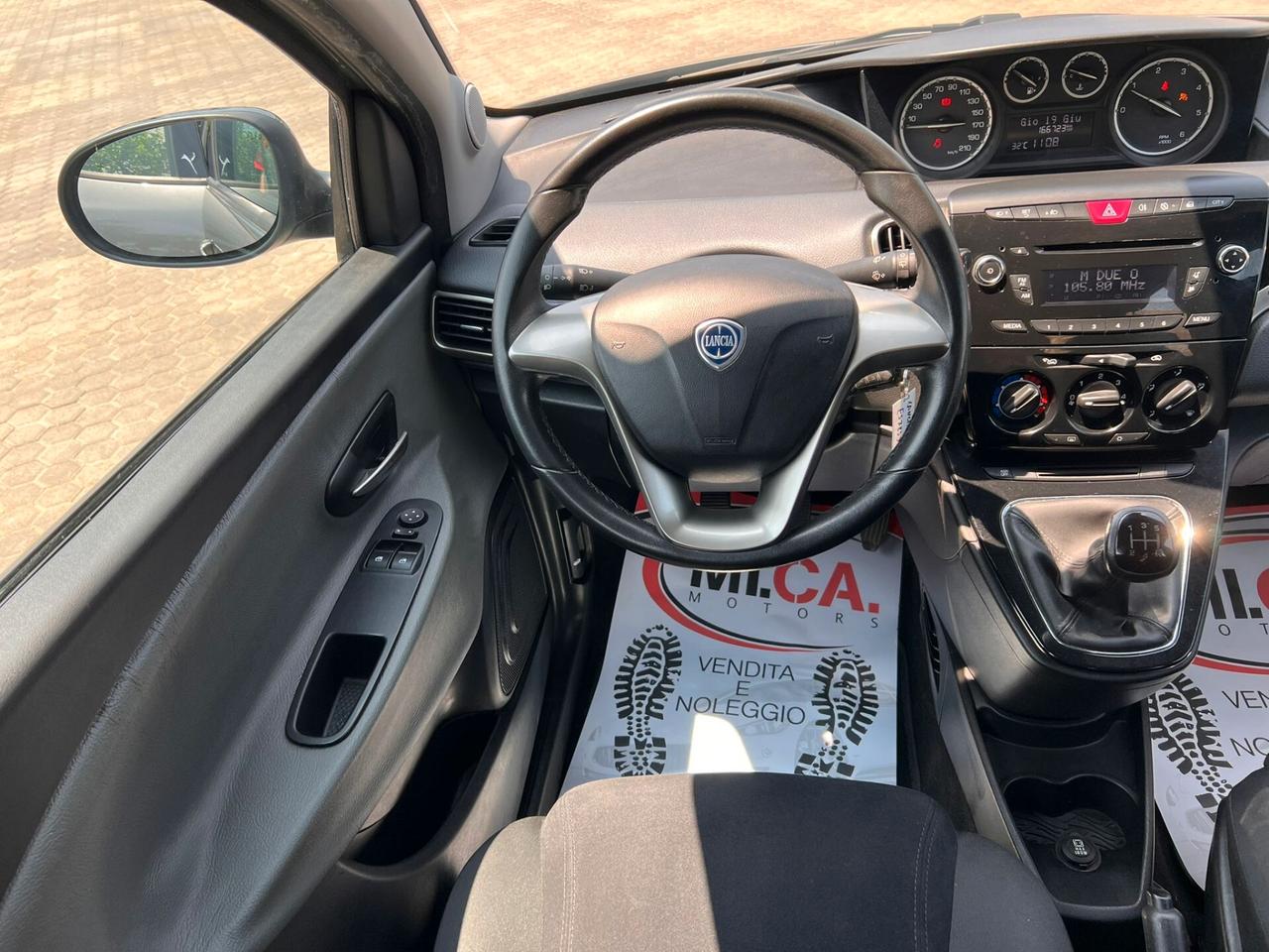 Lancia Ypsilon 1.3 MJT 16V 95 CV 5 porte S&S Silver