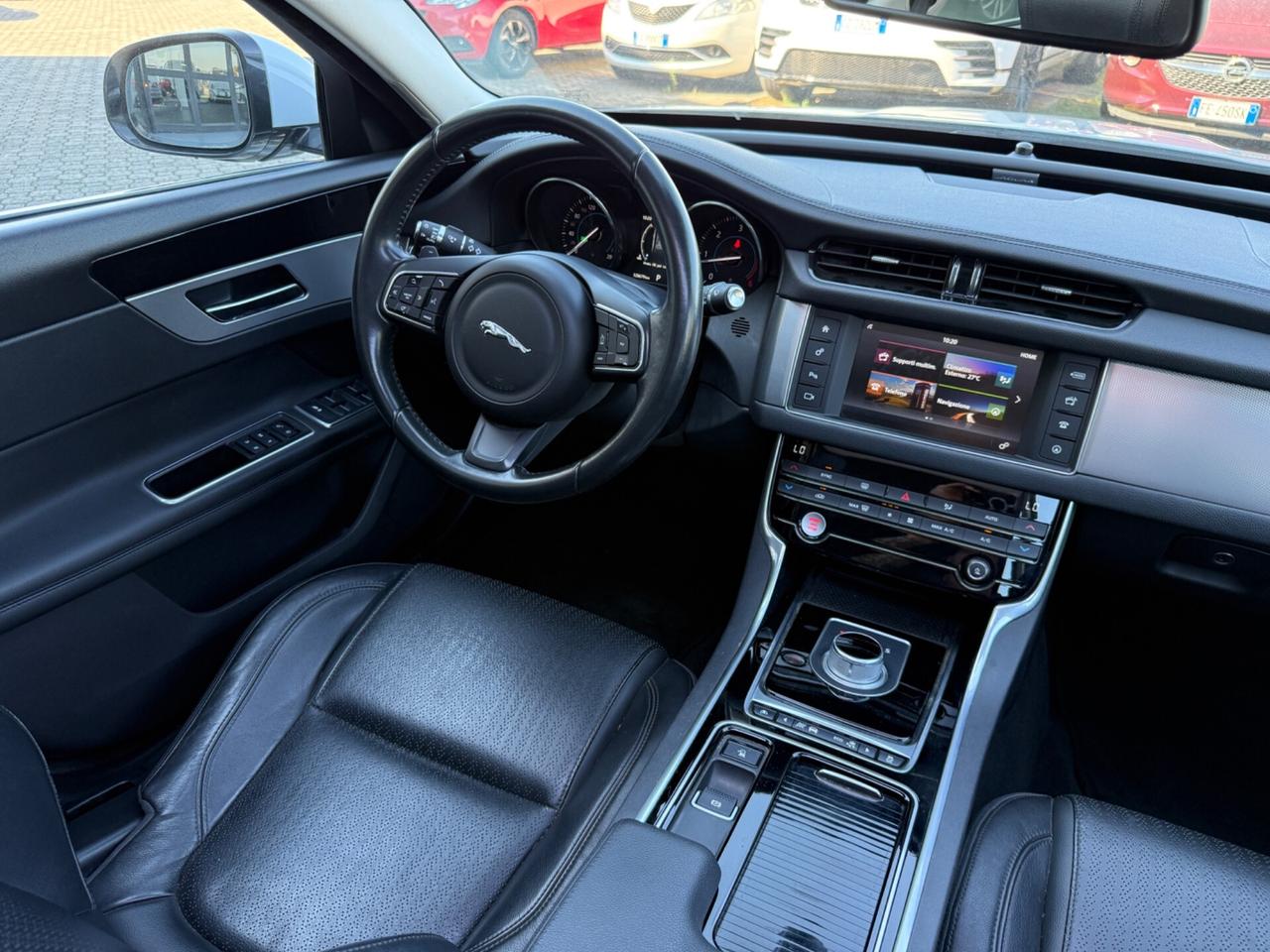 Jaguar XF 3.0 D V6 300 CV aut. R-Sport