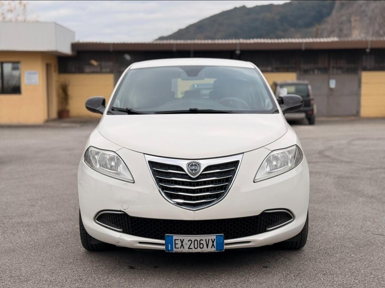 Lancia Ypsilon 1.2 69 CV 5 porte GPL Ecochic Gold