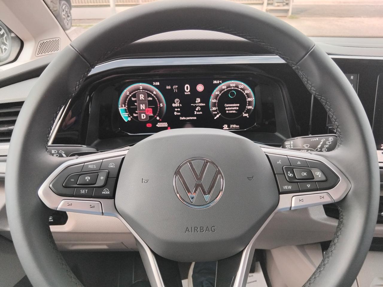 Volkswagen T7 Multivan SPACE PASSO LUNGO 8 POSTI 2.0TDI 110kW ant. DSG