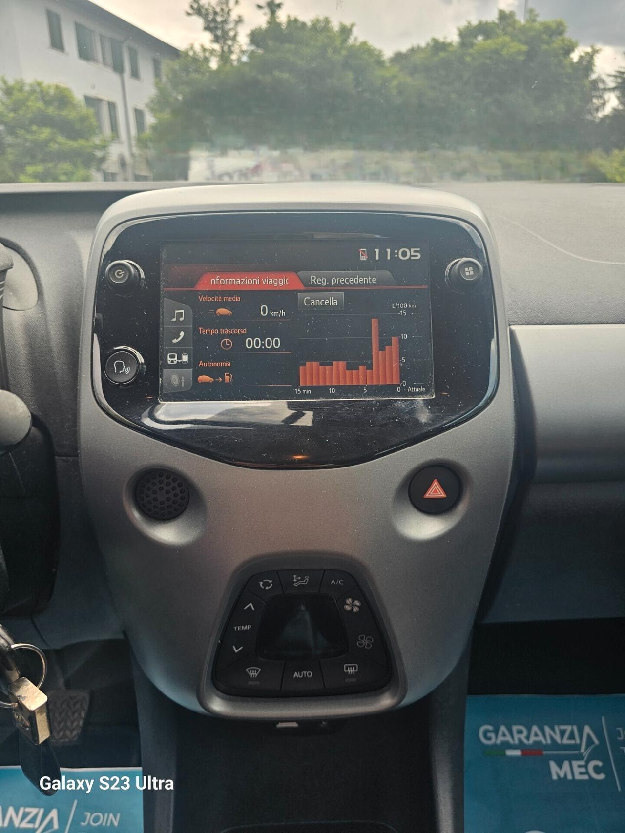 Toyota Aygo Connect 1.0 VVT-i 72 CV 5 porte x-clusiv