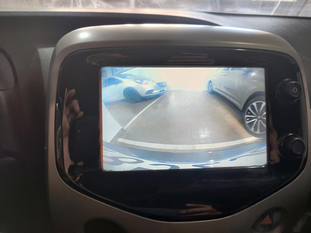 Toyota Aygo 1.0 VVT-i 69 CV 5 porte x-play