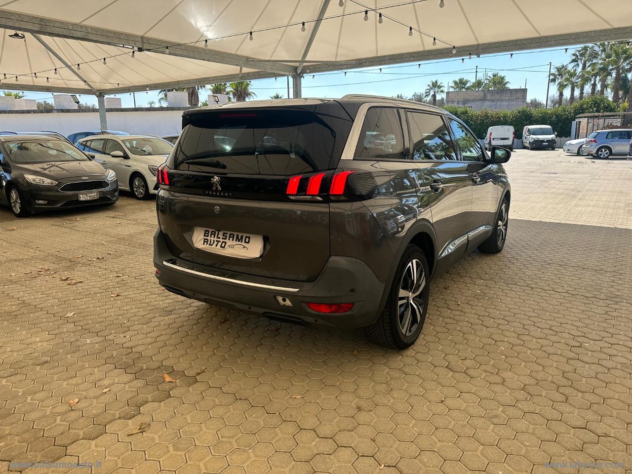PEUGEOT 5008 BlueHDi 130 S&S EAT8 Allure