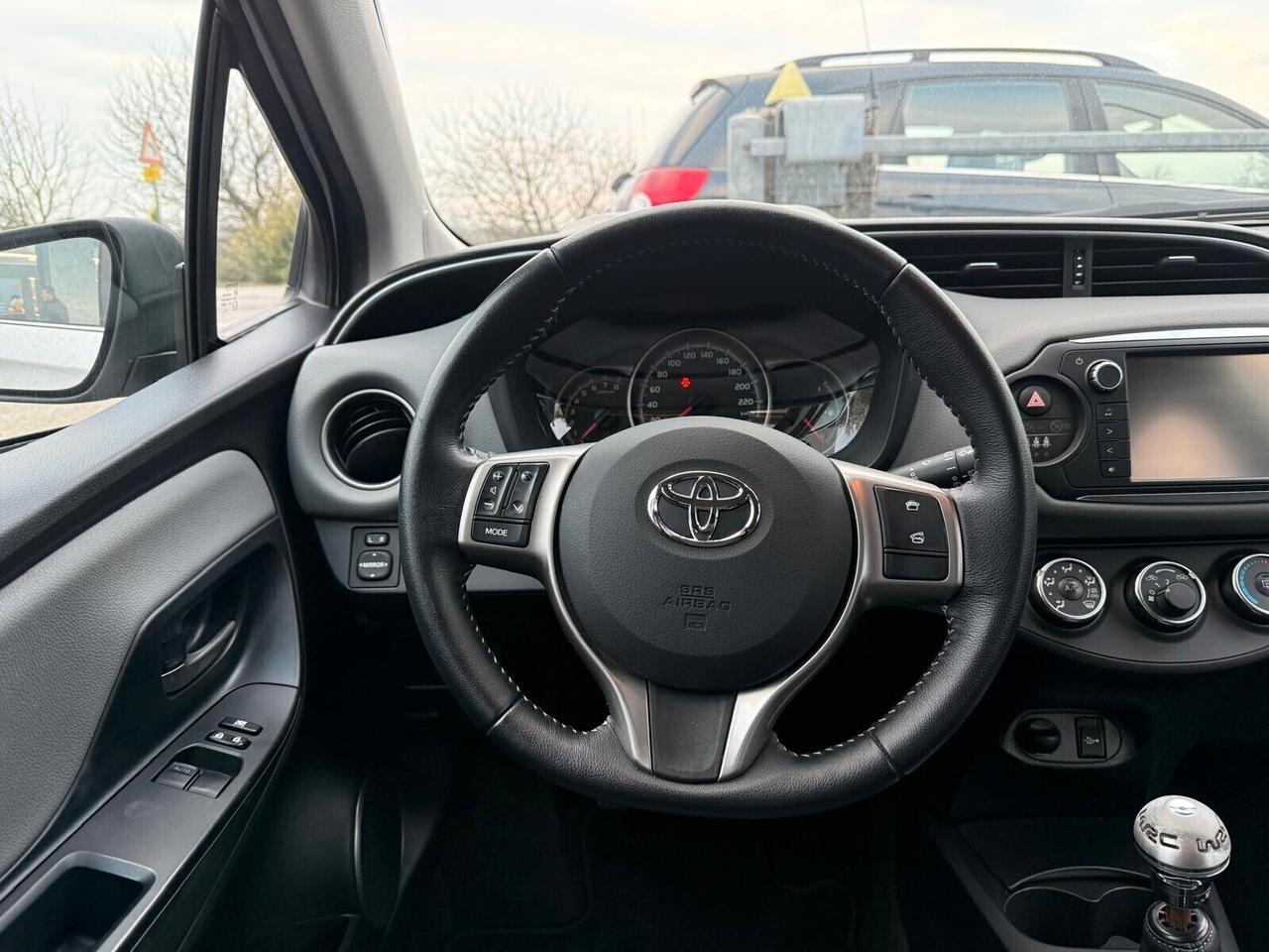 Toyota Yaris 1.0 benzina Neopatentati