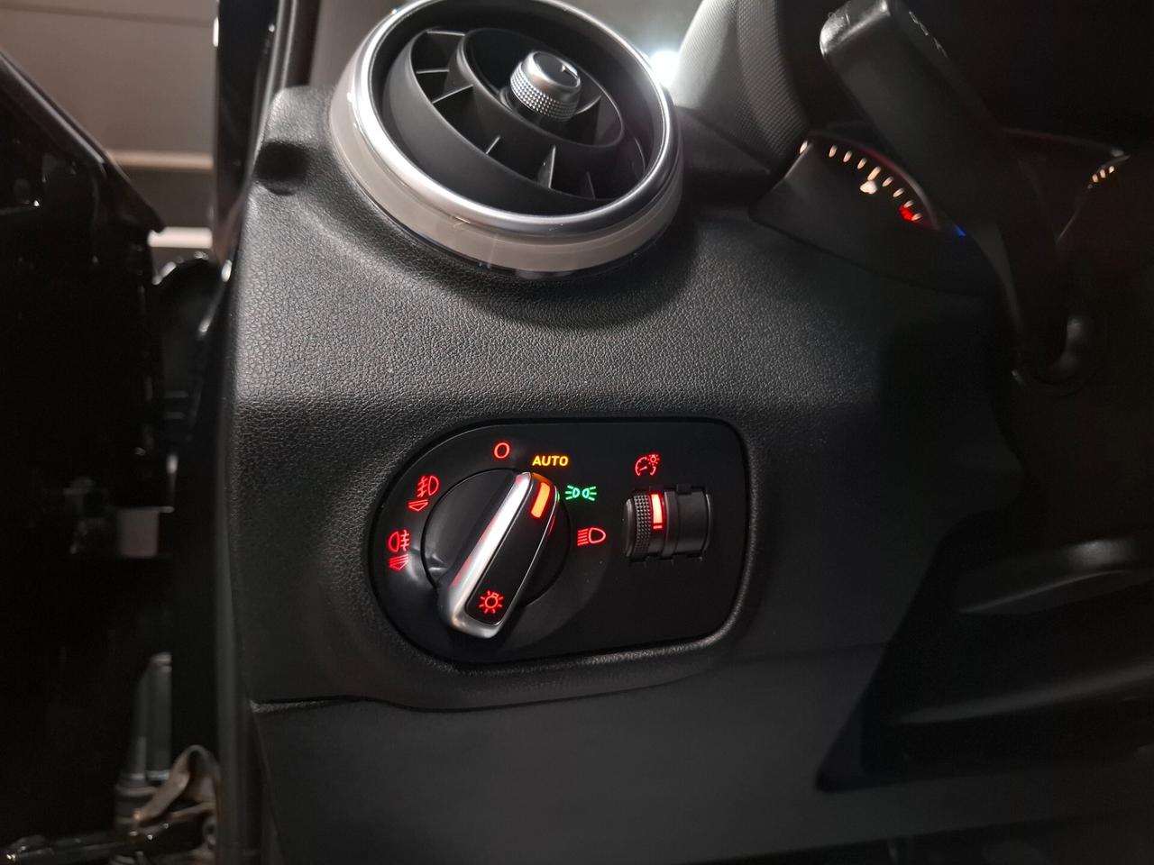 Audi A1 1.6 TDI 3 porte Neopatentato