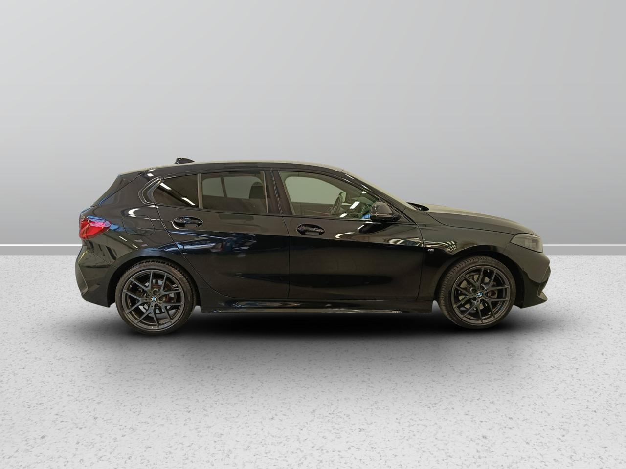 BMW Serie 1 F40 - 118d Msport auto