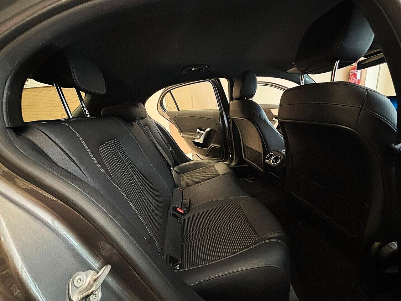 Mercedes A 250e Hybrid ** solo 82.000 km **