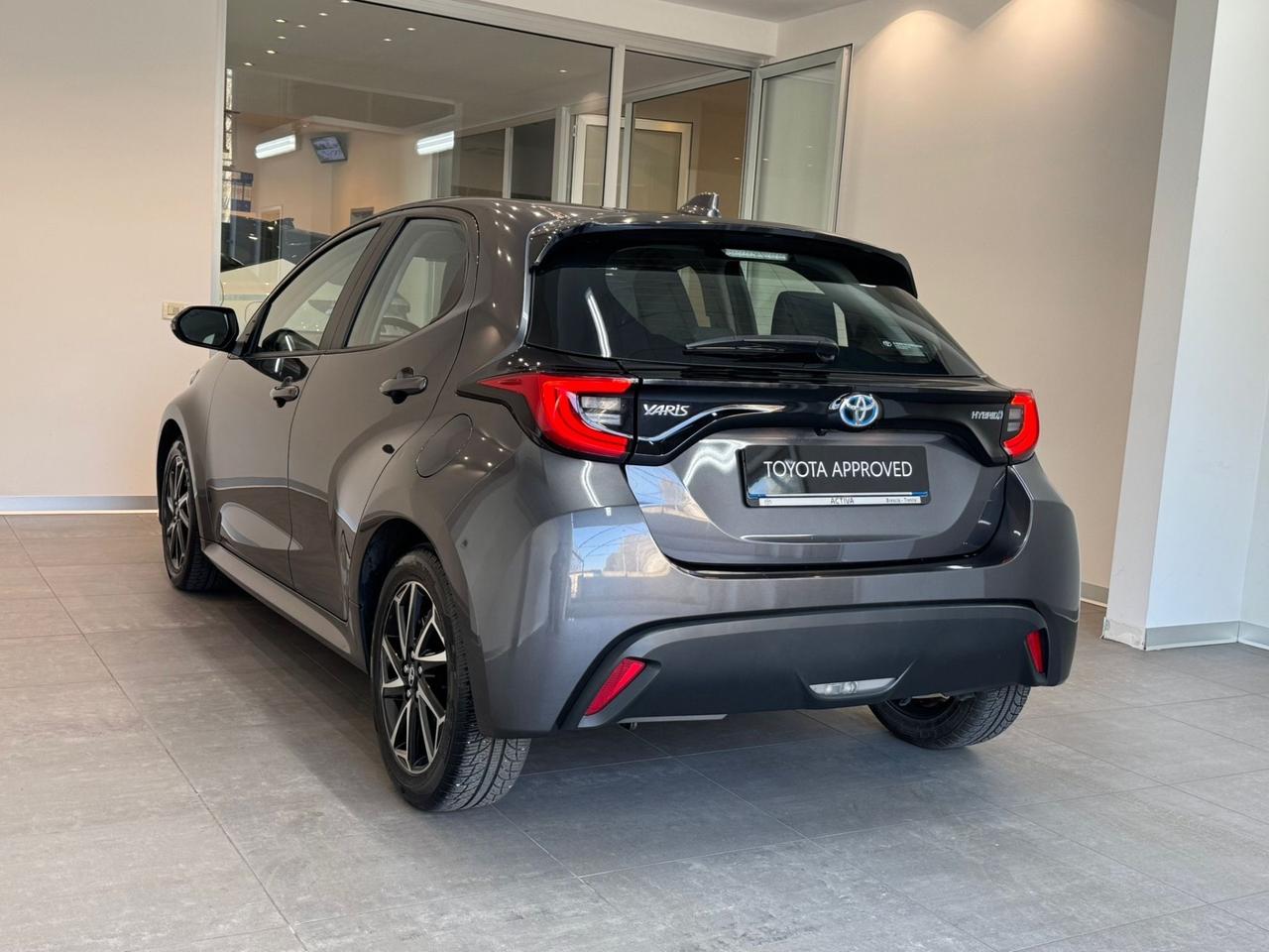 Toyota Yaris 1.5 Hybrid 5 porte Lounge