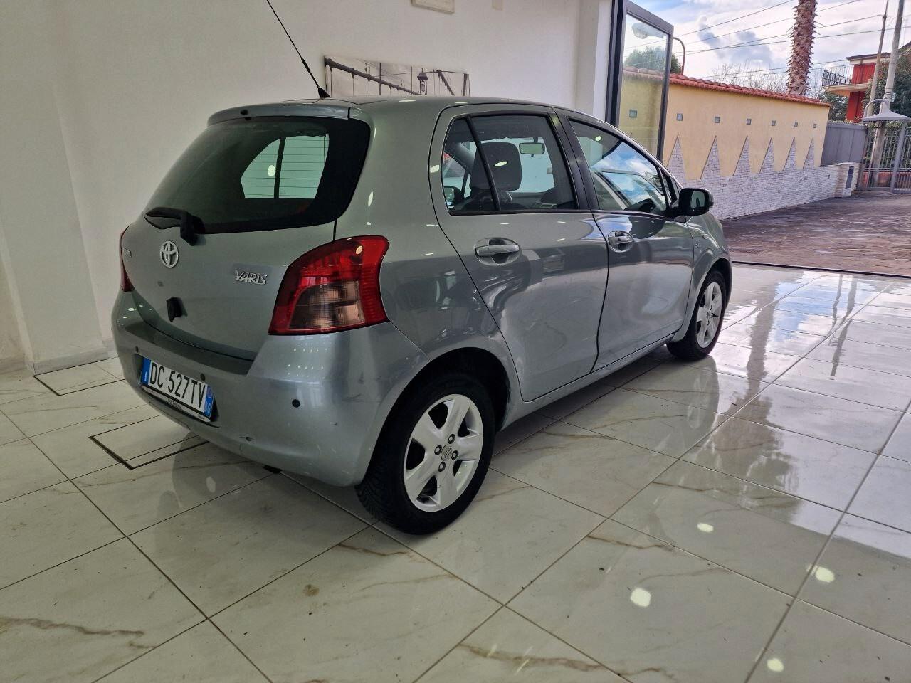Toyota Yaris 1.4 D-4D 5 porte Cambio Automatico