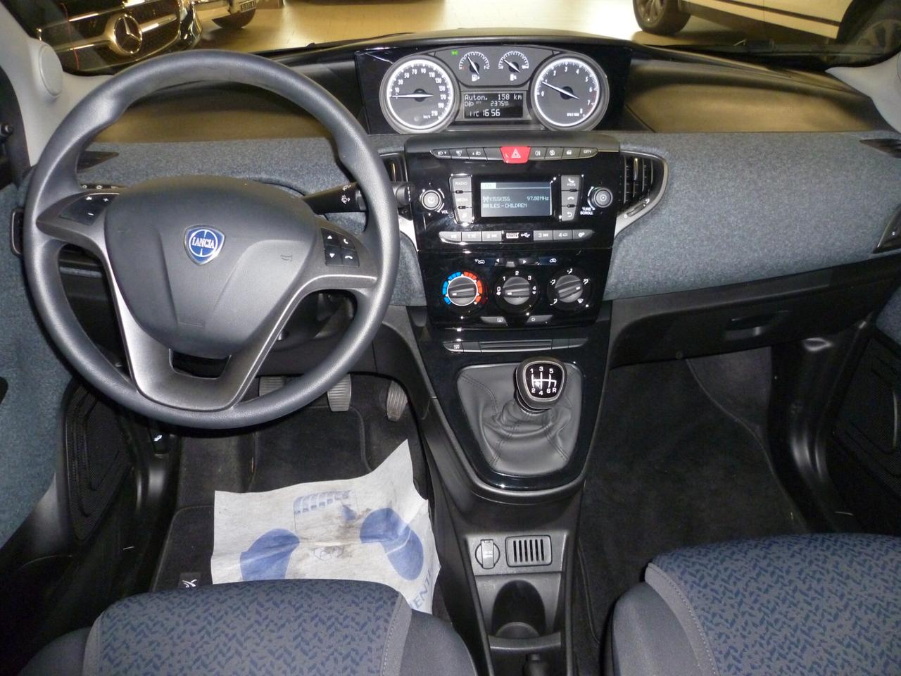 Lancia Ypsilon UNIPROPRIETARIO OK NEOPATENTATO