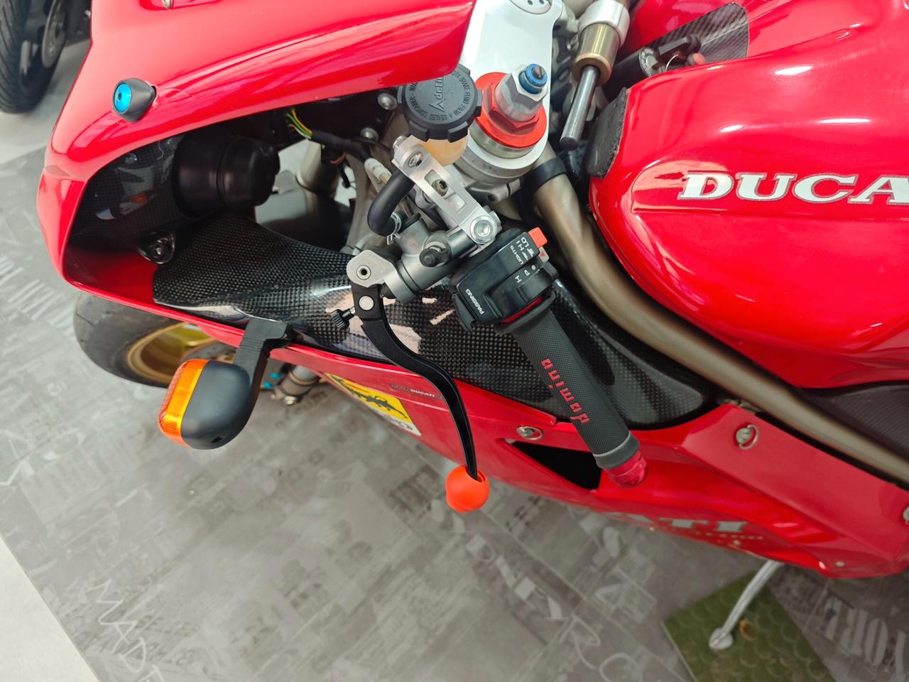 Ducati 748 s