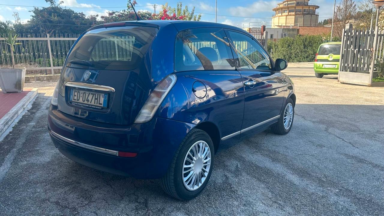Lancia Ypsilon 1.2 New Oro